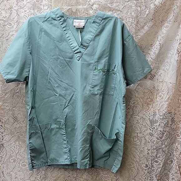 Bundle of 3 v neck scrubs tops by Simply Basic, Basic, & Peaches, size medium - Picture 8 of 11